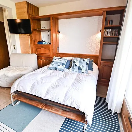 Apartment Charming 50m With Balcony In !
